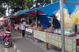 Penjualan takjil bantu tingkatkan ekonomi warga di Rangkasbitung