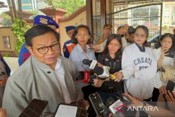 Gubernur DKI Jakarta beri bantuan ke lokasi bencana banjir Bekasi