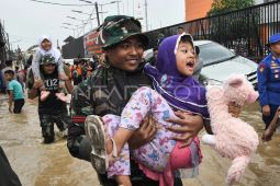Jakarta kerahkan 342 personel gabungan untuk bantu banjir di Bekasi
