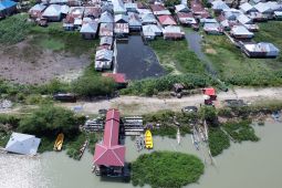 Warga Dembe jebol tanggul Danau Limboto akibat rumah tergenang