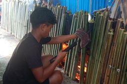 Pembuatan lemang khas Pontianak