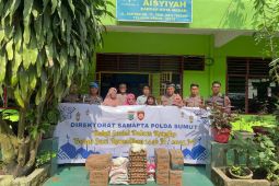 Polda Sumut salurkan sembako  ke panti asuhan di Medan