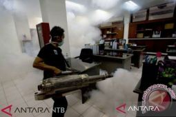 Dikes Dompu mengimbau warga lakukan PSN 3M Plus cegah DBD