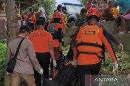 SAR Cirebon menuntaskan pencarian korban di Sungai Cisanggarung