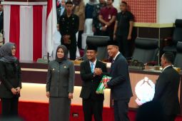 Fatmawati jadi wakil gubernur perempuan pertama di Sulsel