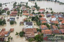 Banjir di 13 desa di Karawang sudah surut, tinggal dua desa lagi