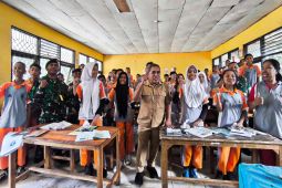 Bupati Mabar meminta siswa melapor jika menemukan MBG tidak layak