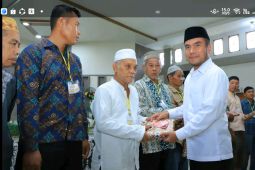 Pemkab Labura salurkan tali asih untuk 272 penerima