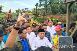 Gubernur minta pemasangan jembatan darurat di Bungo dikebut