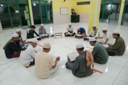 Polhukam kemarin dari patroli permukiman hingga warga binaan