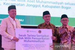 Menteri ATR/BPN serahkan 212 Sertifikat Hak Milik ke Muhammadiyah