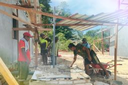 Satgas TMMD Kodim 1708 bangun fasilitas MCK rumah warga Kbusdori