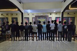 Polres Serang gagalkan aksi perang sarung hingga balap liar