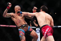 Kalahkan Pereira, Magomed Ankalaev rebut juara kelas berat ringan UFC