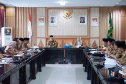 Gubernur Helmi akselarasi jalan mulus-ambulans gratis 100 hari pertama