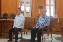 Hakim vonis mantan Sekretaris Dinkes Sumut empat tahun penjara korupsi APD COVID-19