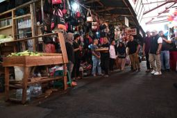 Pemkab Kuningan mempercepat perbaikan jalan menuju kawasan wisata