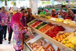Harga pangan Senin ini, cabai rawit Rp89.650/kg dan telur ayam Rp33.250/kg