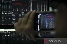 IHSG Kamis sore ditutup menguat dipimpin sektor teknologi