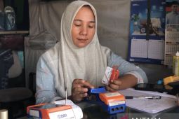 Neneng warga Pontianak pilih setor uang tunai ke Agen BRILink karena tanpa antre