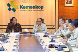 Menkop sebut Koperasi Desa Merah Putih takkan gantikan BUMDes