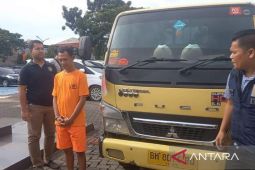 Kepolisian Bekasi tangkap pencuri truk mantan majikan