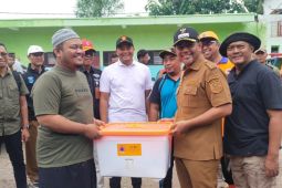Bupati Probolinggo tinjau dampak banjir di Krejengan