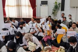 Aksi penolakan penundaan pengangkatan CASN di Pontianak