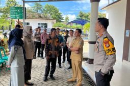 Bupati Pringsewu lakukan sidak di kantor Samsat pastikan pelayanan pajak