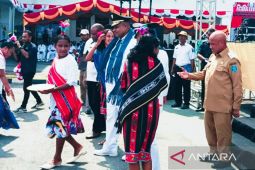 Bupati Supiori akan evaluasi kinerja pejabat struktural di 100 hari kerja