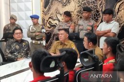 Disnaker Cirebon membantu pekerja yang terkena PHK sepihak