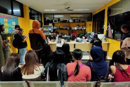 Satpol PP jaring 14 PSK di Jakarta Barat