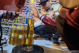 Satgas Pangan di Balikpapan temukan Minyak Kita tidak sesuai takaran