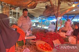 Harga cabai di pasar keramat tinggi masih stabil