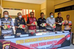 Polda Kalbar mendalami kasus penyelundupan 20 kilogram Sabu di perbatasan