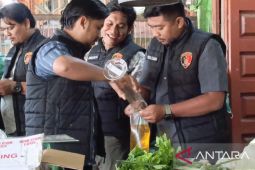 Polres Aceh Barat cek kesesuaian takaran Minyak Kita di pedagang