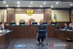 Hasto Kristiyanto didakwa menghalangi penyidikan kasus korupsi Harun Masiku