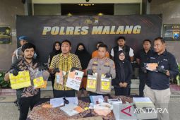 Polres Malang bongkar praktik pemalsuan minyak goreng kemasan premium