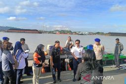 Dishub Samarinda cek kelaikan keselamatan kapal di dua dermaga