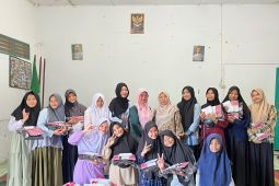 Milad ke-53, FISIP UMSU berbagi ke panti asuhan dan peduli penyapu jalan