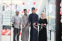 Optik Rayzan Barabai resmi dibuka dan sediakan cek mata gratis