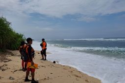 Pencarian WNA hanyut di Pantai Nyang-Nyang-Bali dilanjutkan