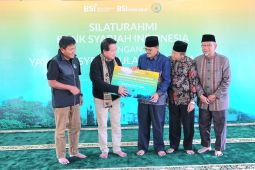 BSI distribusikan bantuan pesantren - santunan yatim di Bukittinggi