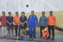 Kapal rute  Buli-Bitung bawa delapan orang tenggelam
