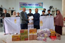 ANTARA Kalsel salurkan sembako ke Panti Asuhan Al Muhajirin