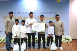 PLN UIP dan UPP Sulut berbagi kebahagiaan dengan anak panti dan pesantren di Manado