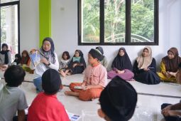 Sobat Ramadan BUMN - PT Timah berbagi keceriaan bersama anak yatim dan piatu