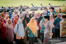 Bupati Dompu ajak ASN tingkatkan kedisplinan dan taati aturan