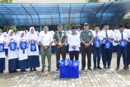 Kodim 1002/HST salurkan paket MBG bagi 979 siswa MTsN 2
