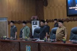 Bupati Anwar Sadat ajukan dua Raperda Inisiatif di rapat Paripurna DPRD Tanjab Barat